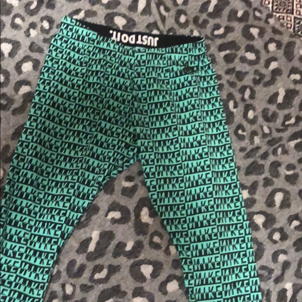 Nike leggings